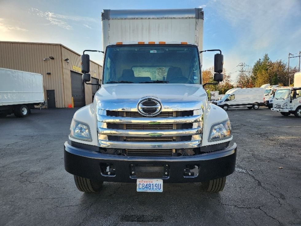 Medium Duty Box Truck-Light and Medium Duty Trucks-Hino-2019-268-Kent-WA-82,384\n\t\tmiles-$ 62,000 - Image 2