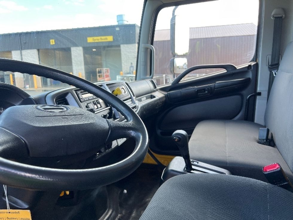 Medium Duty Box Truck-Light and Medium Duty Trucks-Hino-2019-268-King Of Prussia-PA-107,101\n\t\tmiles-$ 54,250 - Image 17