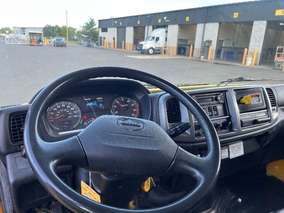 Medium Duty Box Truck-Light and Medium Duty Trucks-Hino-2019-268-King Of Prussia-PA-107,101\n\t\tmiles-$ 54,250 - Image 18