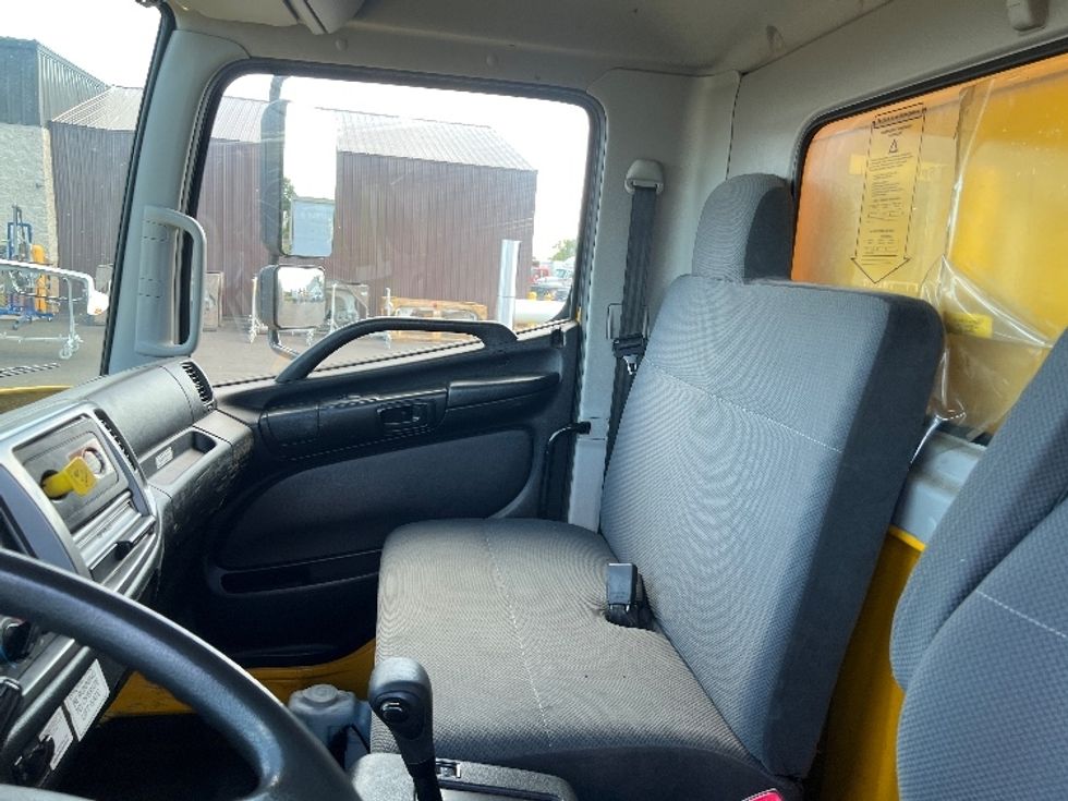Medium Duty Box Truck-Light and Medium Duty Trucks-Hino-2019-268-King Of Prussia-PA-107,101\n\t\tmiles-$ 54,250 - Image 19