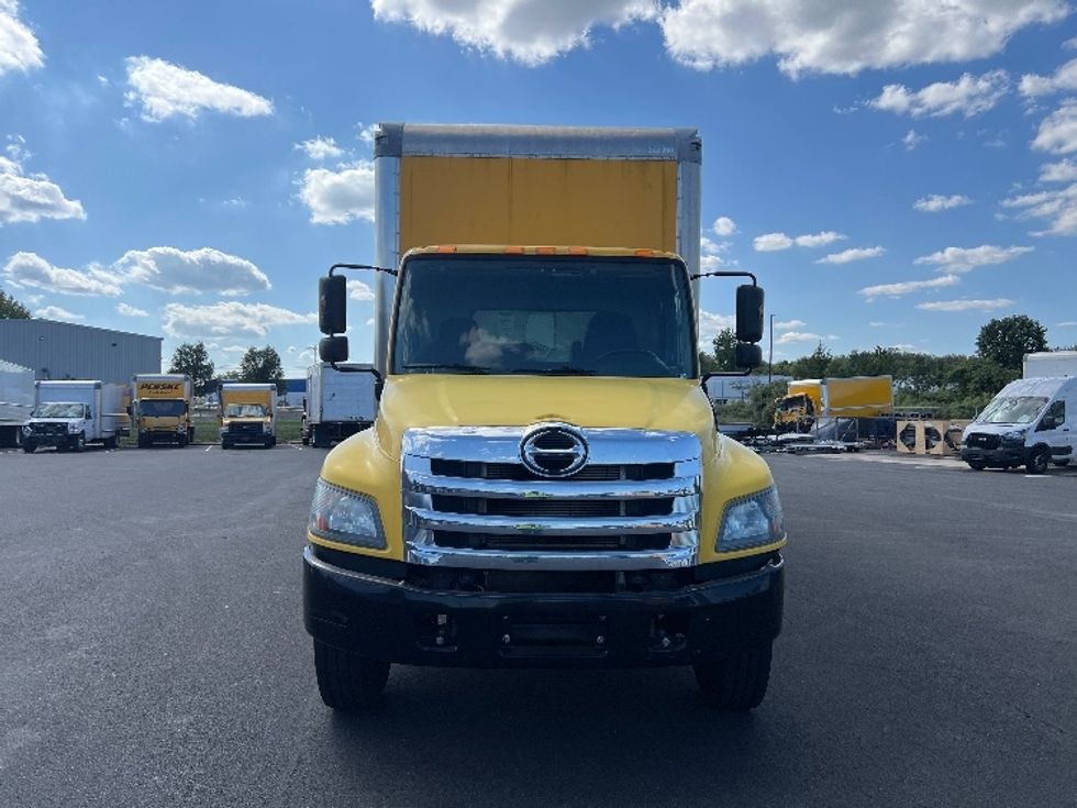 Medium Duty Box Truck-Light and Medium Duty Trucks-Hino-2019-268-King Of Prussia-PA-107,101\n\t\tmiles-$ 54,250 - Image 2