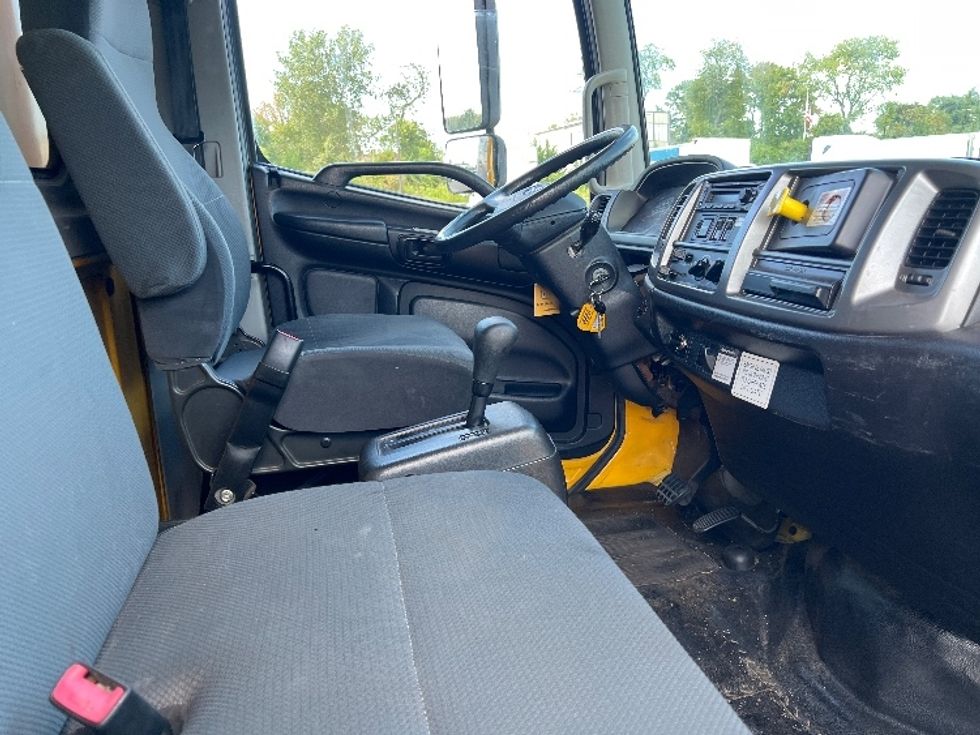 Medium Duty Box Truck-Light and Medium Duty Trucks-Hino-2019-268-King Of Prussia-PA-107,101\n\t\tmiles-$ 54,250 - Image 22