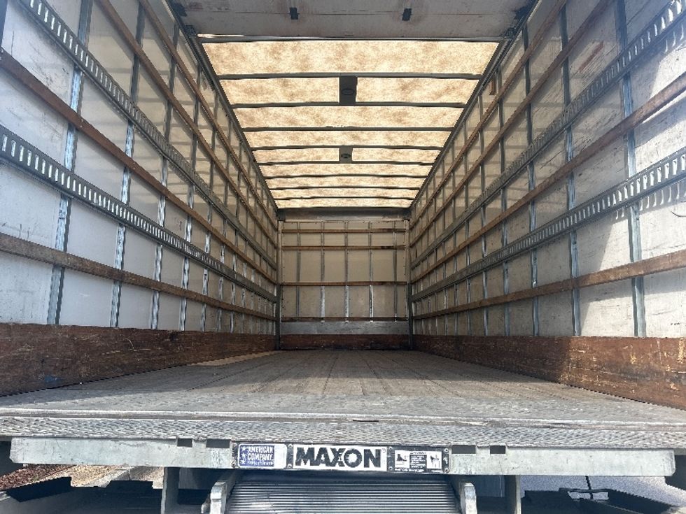 Medium Duty Box Truck-Light and Medium Duty Trucks-Hino-2019-268-Ladson-SC-175,573\n\t\tmiles-$ 51,750 - Image 10