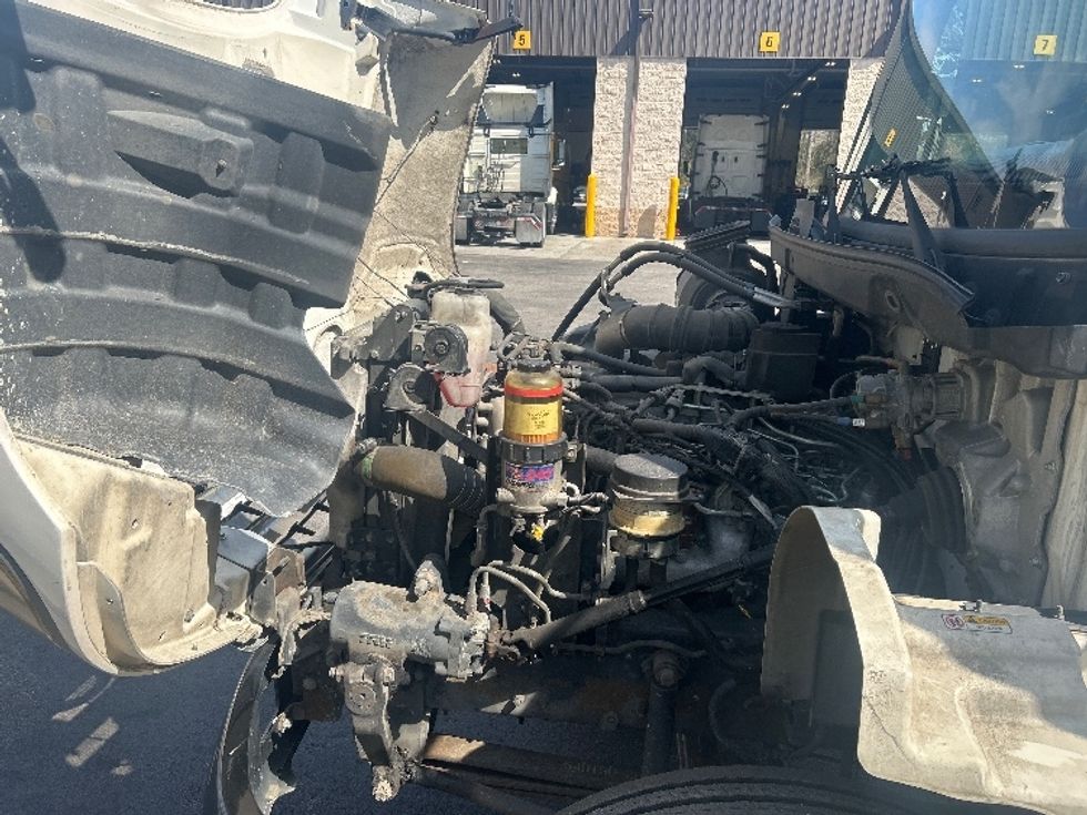 Medium Duty Box Truck-Light and Medium Duty Trucks-Hino-2019-268-Ladson-SC-175,573\n\t\tmiles-$ 51,750 - Image 24