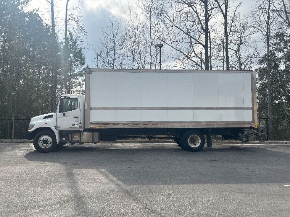 Medium Duty Box Truck-Light and Medium Duty Trucks-Hino-2019-268-Ladson-SC-175,573\n\t\tmiles-$ 51,750 - Image 4