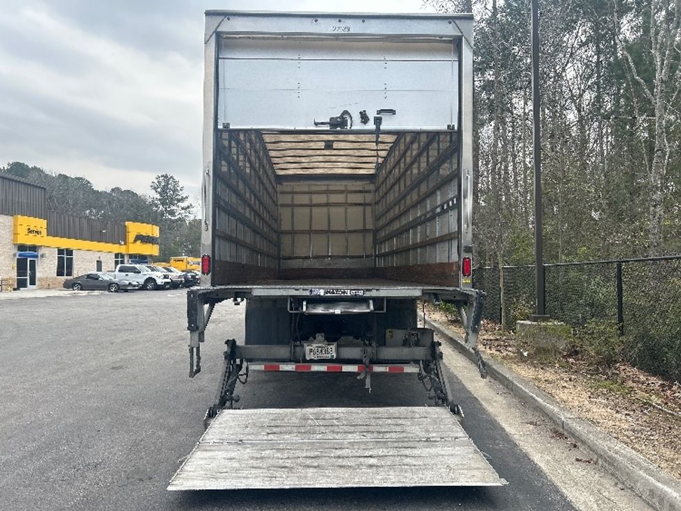 Medium Duty Box Truck-Light and Medium Duty Trucks-Hino-2019-268-Ladson-SC-175,573\n\t\tmiles-$ 51,750 - Image 9