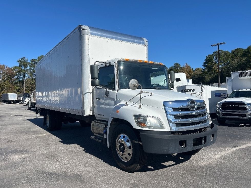 Medium Duty Box Truck-Light and Medium Duty Trucks-Hino-2019-268-Ladson-SC-197,471\n\t\tmiles-$ 49,750 - Image 1
