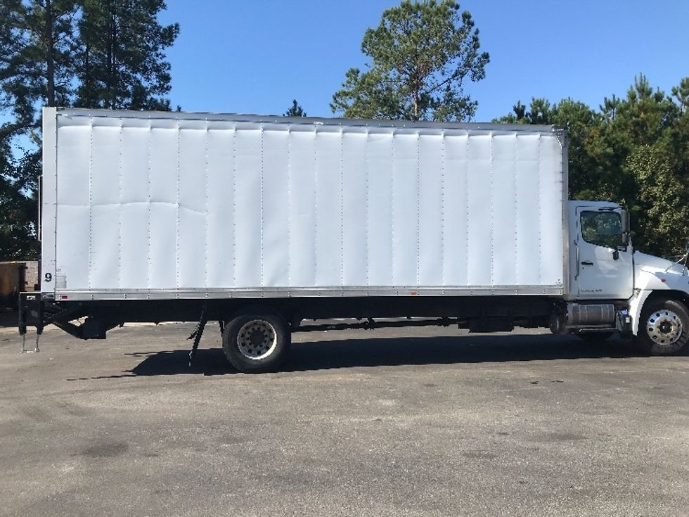 Medium Duty Box Truck-Light and Medium Duty Trucks-Hino-2019-268-Ladson-SC-197,471\n\t\tmiles-$ 49,750 - Image 15