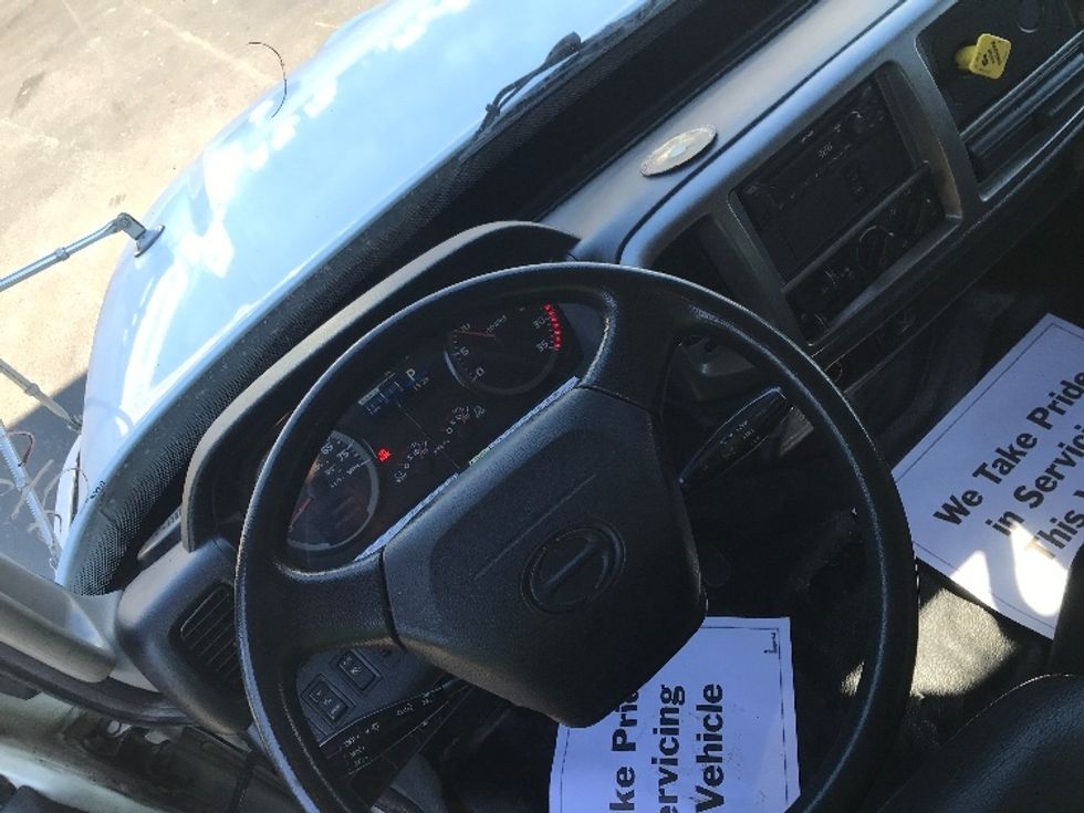 Medium Duty Box Truck-Light and Medium Duty Trucks-Hino-2019-268-Ladson-SC-197,471\n\t\tmiles-$ 49,750 - Image 16