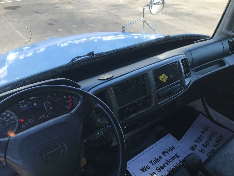 Medium Duty Box Truck-Light and Medium Duty Trucks-Hino-2019-268-Ladson-SC-197,471\n\t\tmiles-$ 49,750 - Image 17