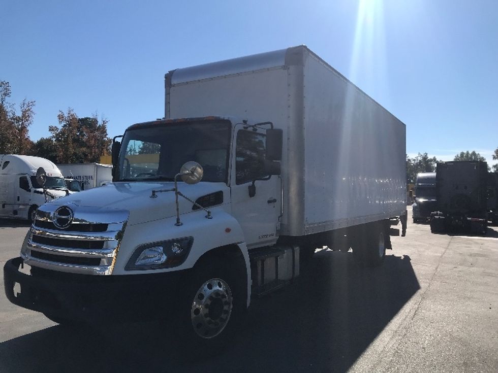 Medium Duty Box Truck-Light and Medium Duty Trucks-Hino-2019-268-Ladson-SC-197,471\n\t\tmiles-$ 49,750 - Image 3