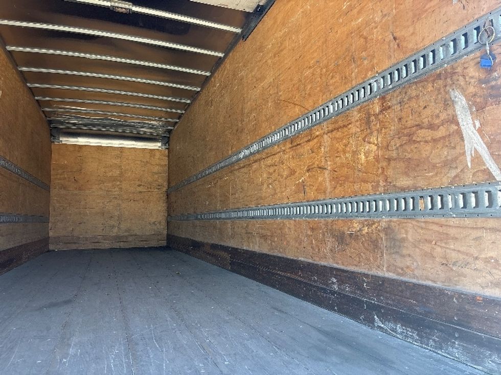 Medium Duty Box Truck-Light and Medium Duty Trucks-Hino-2019-268-Ladson-SC-198,250\n\t\tmiles-$ 45,500 - Image 12