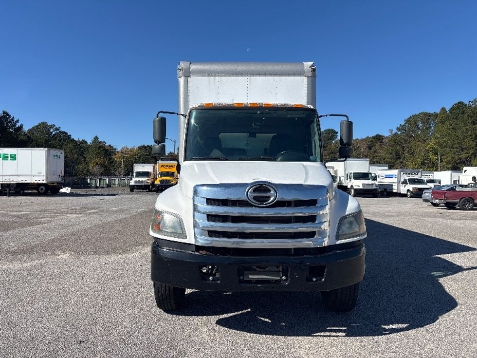 Medium Duty Box Truck-Light and Medium Duty Trucks-Hino-2019-268-Ladson-SC-198,250\n\t\tmiles-$ 45,500 - Image 2