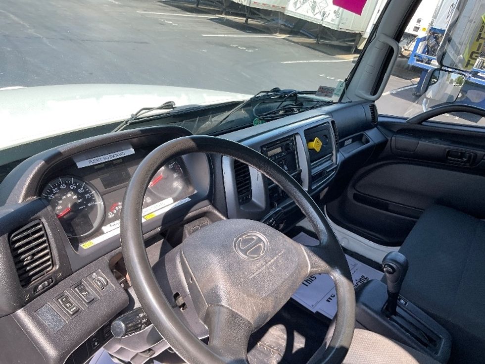 Medium Duty Box Truck-Light and Medium Duty Trucks-Hino-2019-268-Lancaster-PA-351,356\n\t\tmiles-$ 21,750 - Image 18