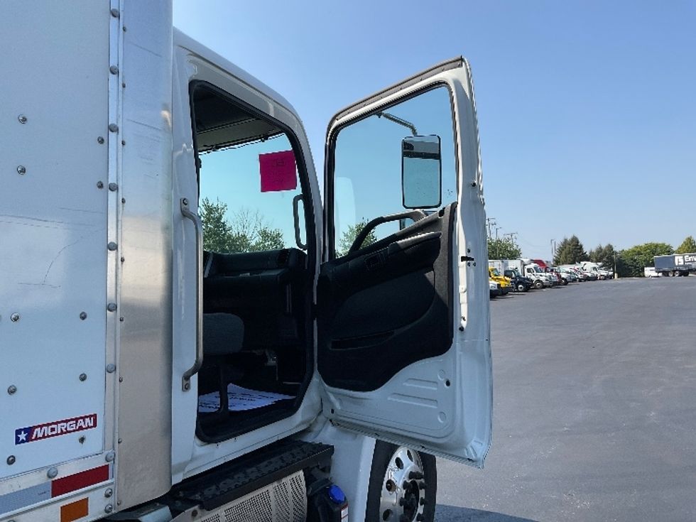 Medium Duty Box Truck-Light and Medium Duty Trucks-Hino-2019-268-Lancaster-PA-351,356\n\t\tmiles-$ 21,750 - Image 20