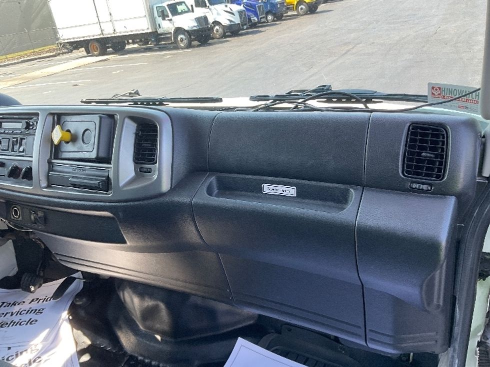 Medium Duty Box Truck-Light and Medium Duty Trucks-Hino-2019-268-Lancaster-PA-351,356\n\t\tmiles-$ 21,750 - Image 21