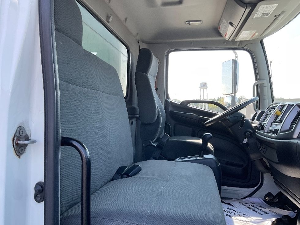 Medium Duty Box Truck-Light and Medium Duty Trucks-Hino-2019-268-Lancaster-PA-351,356\n\t\tmiles-$ 21,750 - Image 22