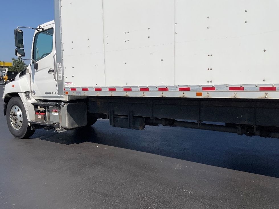 Medium Duty Box Truck-Light and Medium Duty Trucks-Hino-2019-268-Lancaster-PA-351,356\n\t\tmiles-$ 21,750 - Image 5
