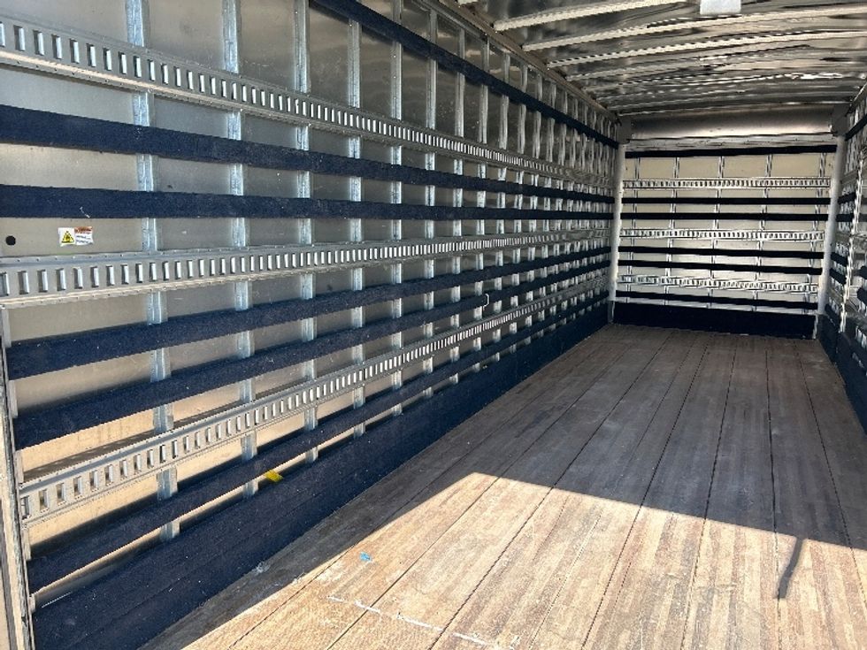 Medium Duty Box Truck-Light and Medium Duty Trucks-Hino-2019-268-Las Vegas-NV-119,677\n\t\tmiles-$ 62,000 - Image 11