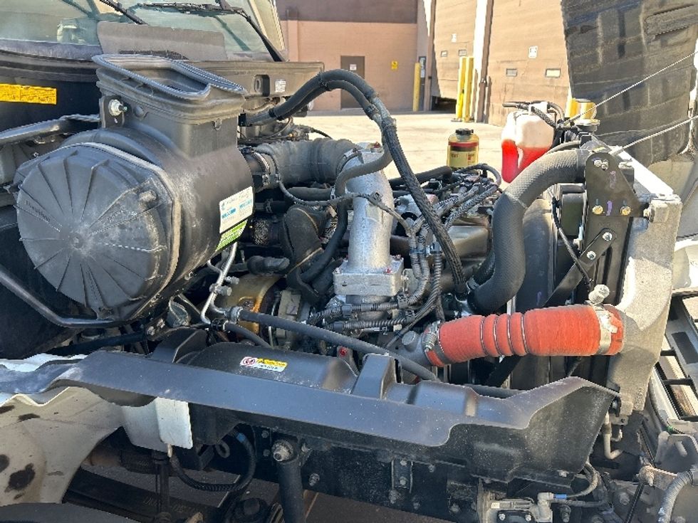 Medium Duty Box Truck-Light and Medium Duty Trucks-Hino-2019-268-Las Vegas-NV-119,677\n\t\tmiles-$ 62,000 - Image 23