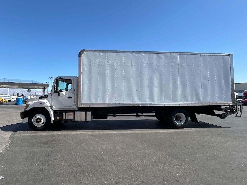 Medium Duty Box Truck-Light and Medium Duty Trucks-Hino-2019-268-Las Vegas-NV-119,677\n\t\tmiles-$ 62,000 - Image 4
