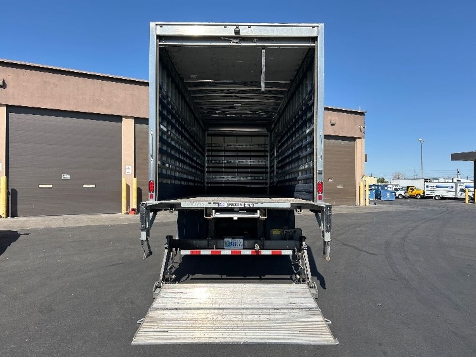 Medium Duty Box Truck-Light and Medium Duty Trucks-Hino-2019-268-Las Vegas-NV-119,677\n\t\tmiles-$ 62,000 - Image 9