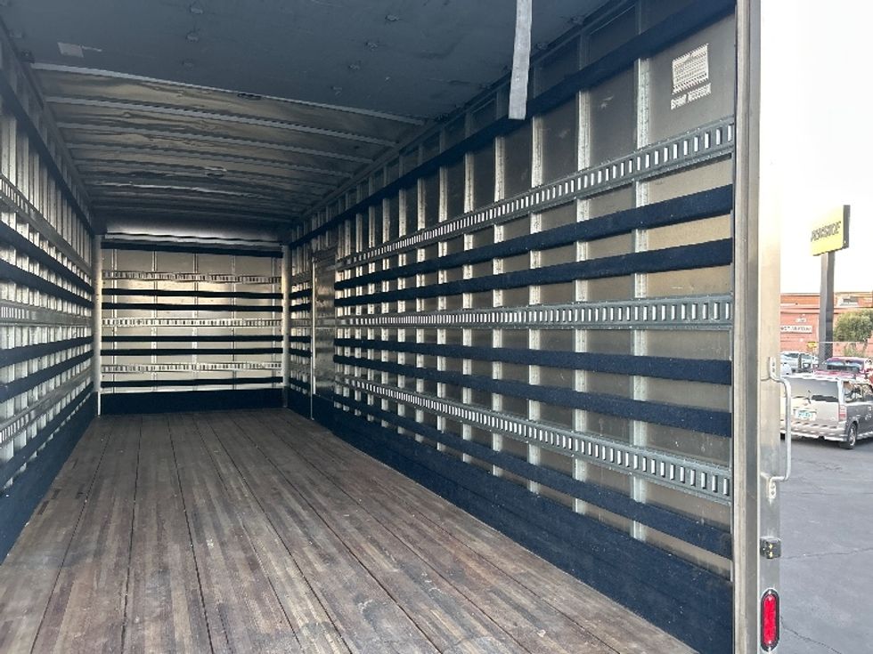 Medium Duty Box Truck-Light and Medium Duty Trucks-Hino-2019-268-Las Vegas-NV-127,892\n\t\tmiles-$ 57,250 - Image 12