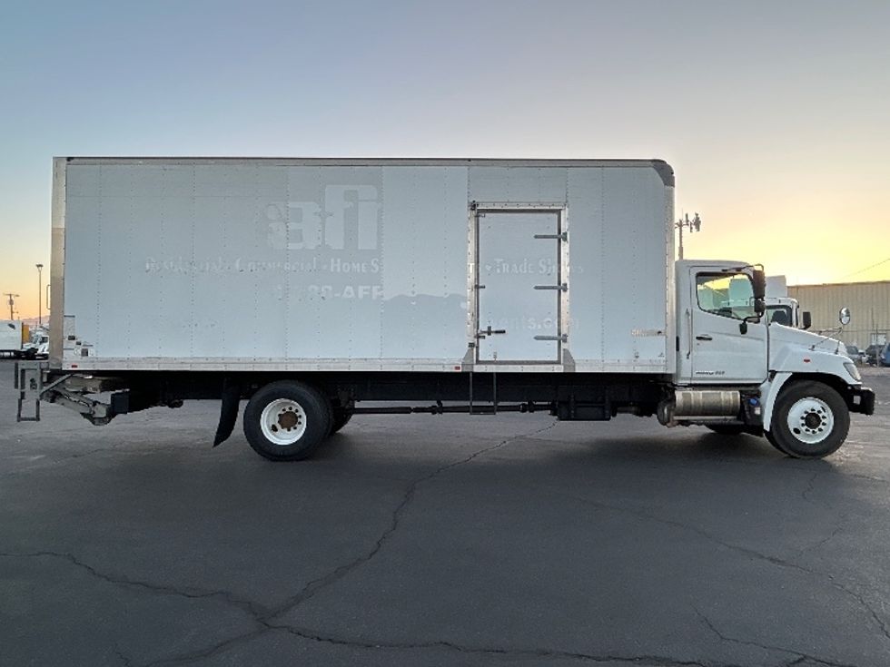 Medium Duty Box Truck-Light and Medium Duty Trucks-Hino-2019-268-Las Vegas-NV-127,892\n\t\tmiles-$ 57,250 - Image 15