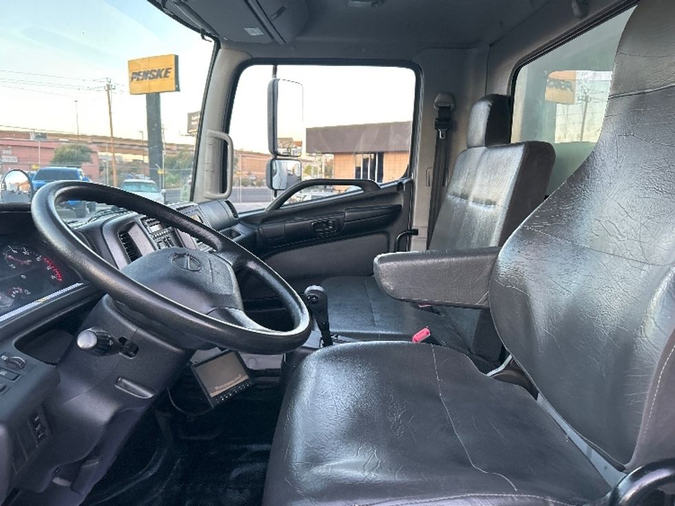 Medium Duty Box Truck-Light and Medium Duty Trucks-Hino-2019-268-Las Vegas-NV-127,892\n\t\tmiles-$ 57,250 - Image 19