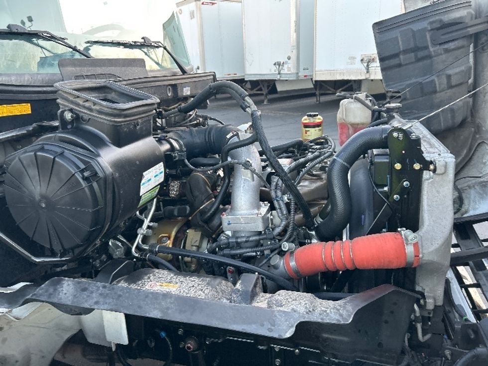 Medium Duty Box Truck-Light and Medium Duty Trucks-Hino-2019-268-Las Vegas-NV-127,892\n\t\tmiles-$ 57,250 - Image 23