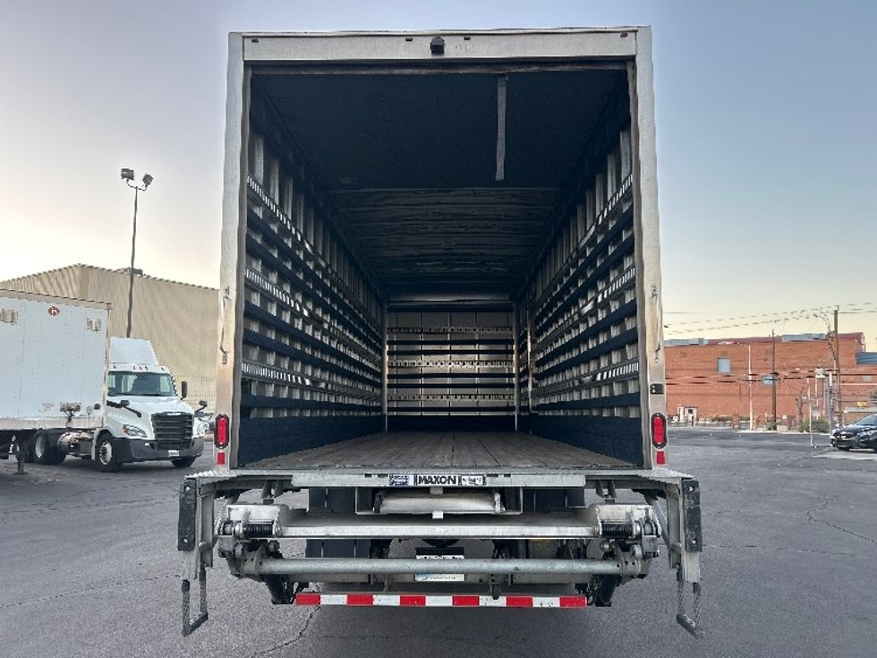 Medium Duty Box Truck-Light and Medium Duty Trucks-Hino-2019-268-Las Vegas-NV-127,892\n\t\tmiles-$ 57,250 - Image 8