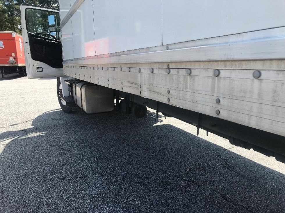 Medium Duty Box Truck-Light and Medium Duty Trucks-Hino-2019-268-Lexington-SC-169,399\n\t\tmiles-$ 53,500 - Image 26