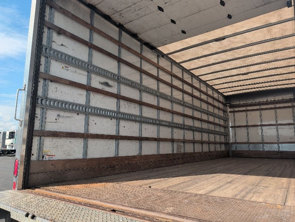 Medium Duty Box Truck-Light and Medium Duty Trucks-Hino-2019-268-Linden-NJ-154,624\n\t\tmiles-$ 59,750 - Image 11
