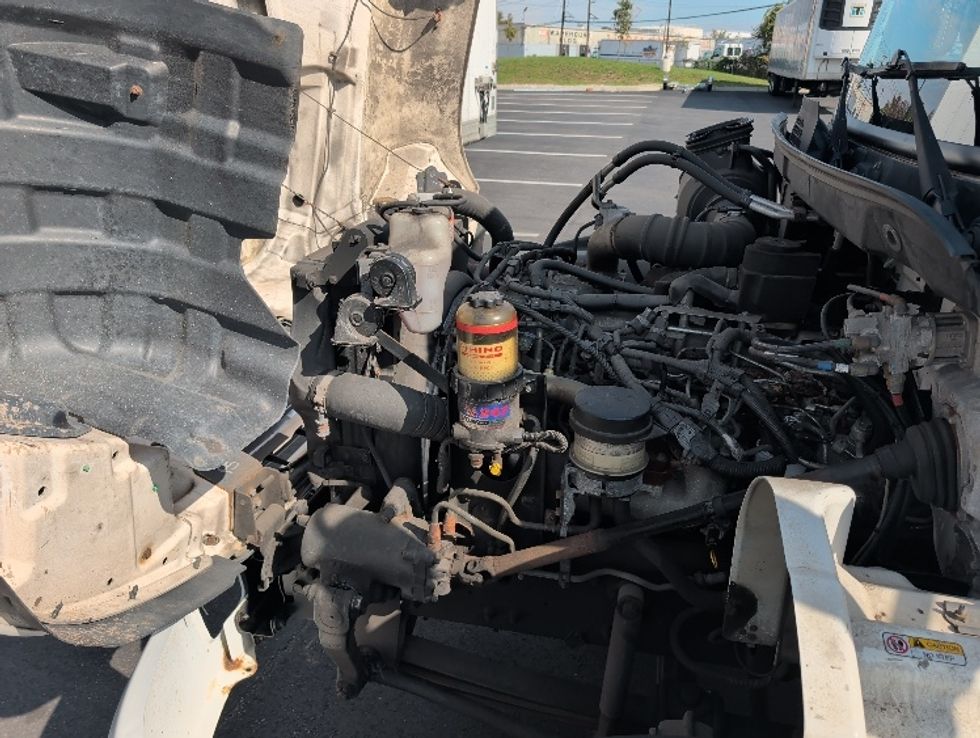 Medium Duty Box Truck-Light and Medium Duty Trucks-Hino-2019-268-Linden-NJ-154,624\n\t\tmiles-$ 59,750 - Image 24