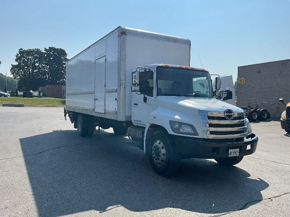 Medium Duty Box Truck-Light and Medium Duty Trucks-Hino-2019-268-London-ON-287,930\n\t\tkm-$ 67,250 - Image 1