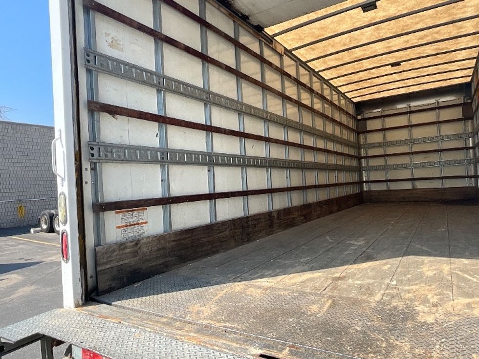 Medium Duty Box Truck-Light and Medium Duty Trucks-Hino-2019-268-London-ON-287,930\n\t\tkm-$ 67,250 - Image 11