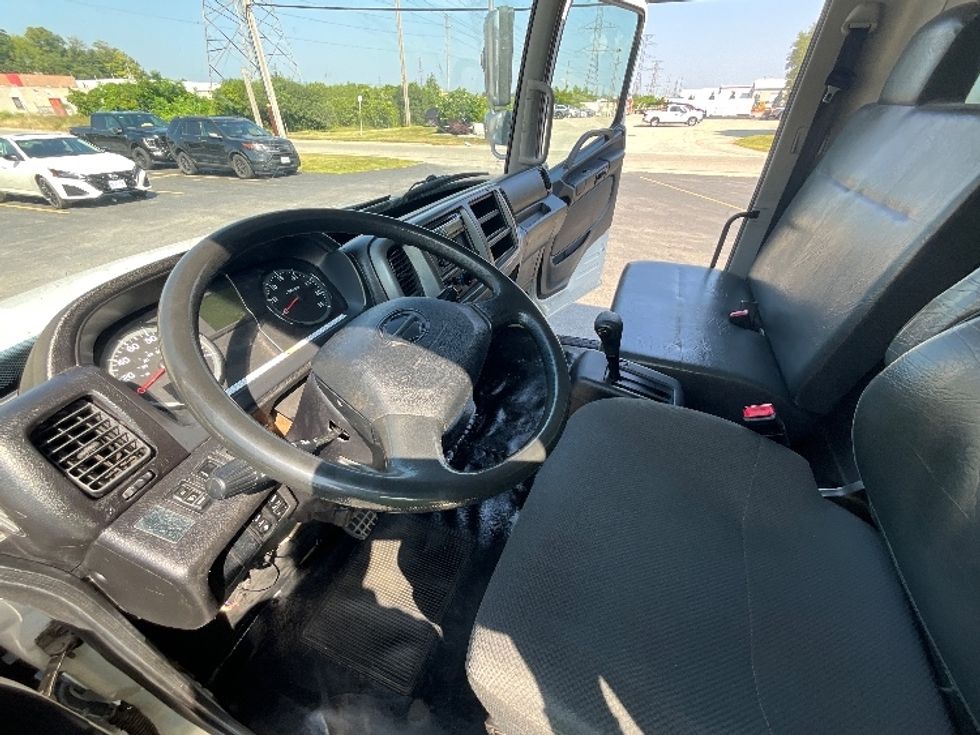 Medium Duty Box Truck-Light and Medium Duty Trucks-Hino-2019-268-London-ON-287,930\n\t\tkm-$ 67,250 - Image 17