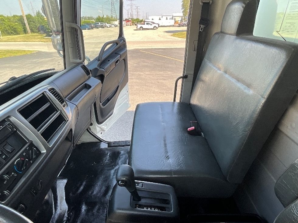 Medium Duty Box Truck-Light and Medium Duty Trucks-Hino-2019-268-London-ON-287,930\n\t\tkm-$ 67,250 - Image 19