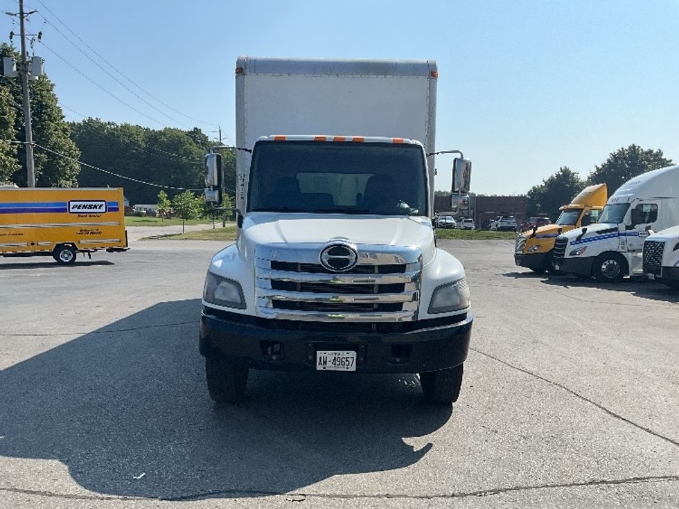 Medium Duty Box Truck-Light and Medium Duty Trucks-Hino-2019-268-London-ON-287,930\n\t\tkm-$ 67,250 - Image 2