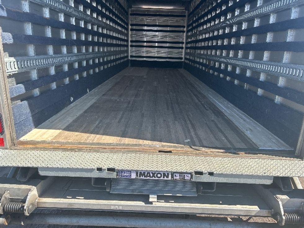 Medium Duty Box Truck-Light and Medium Duty Trucks-Hino-2019-268-Londonderry-NH-140,450\n\t\tmiles-$ 47,500 - Image 10