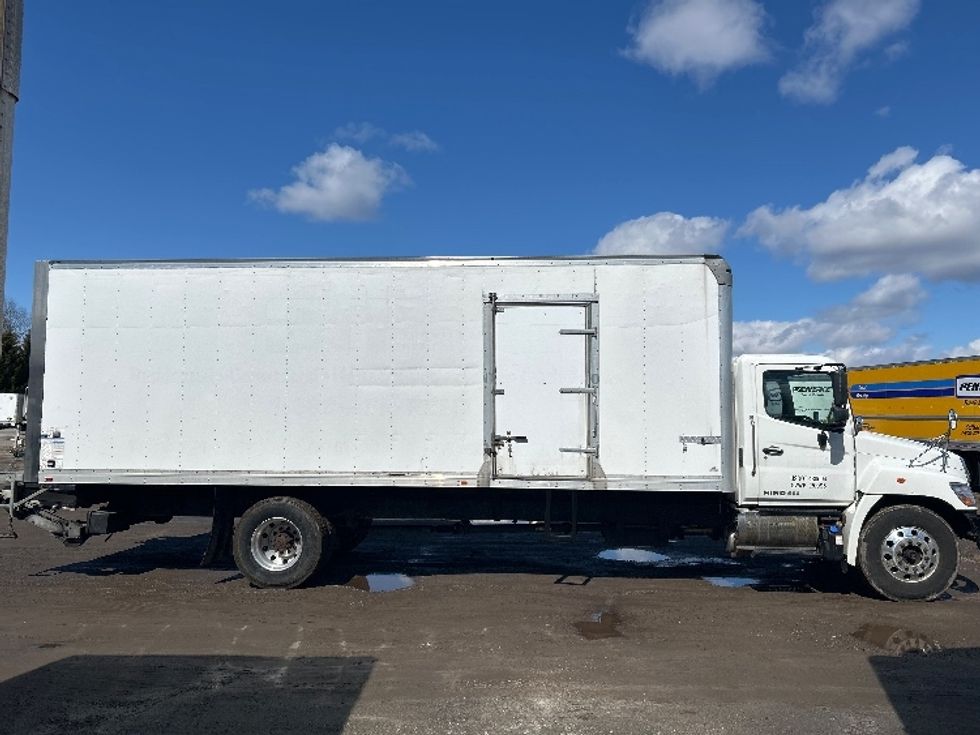 Medium Duty Box Truck-Light and Medium Duty Trucks-Hino-2019-268-Londonderry-NH-140,450\n\t\tmiles-$ 47,500 - Image 15