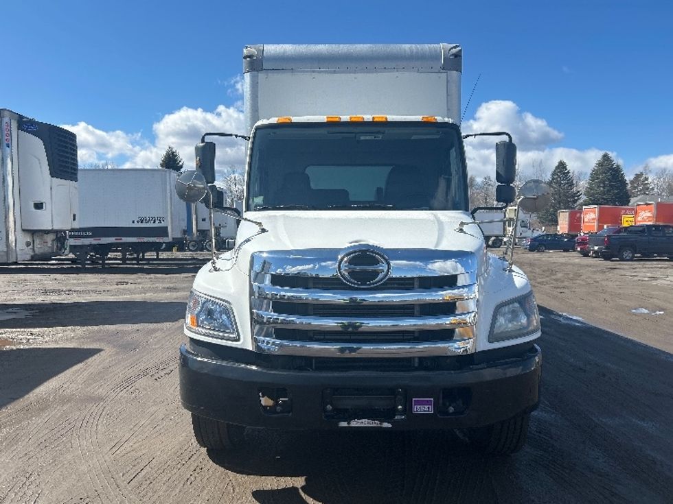 Medium Duty Box Truck-Light and Medium Duty Trucks-Hino-2019-268-Londonderry-NH-140,450\n\t\tmiles-$ 47,500 - Image 2
