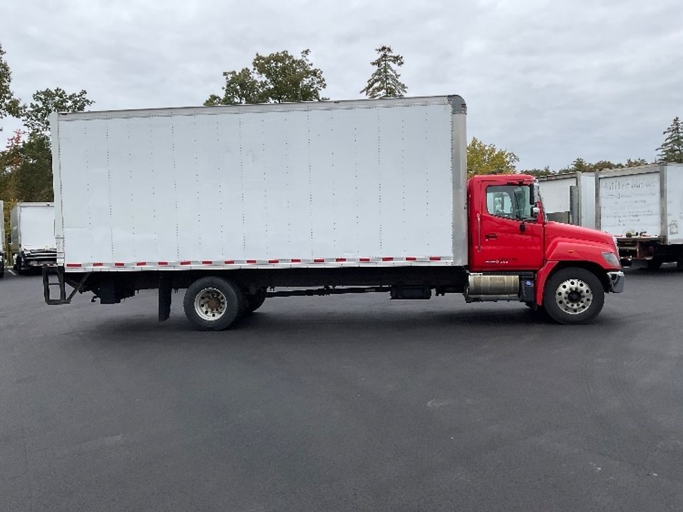 Medium Duty Box Truck-Light and Medium Duty Trucks-Hino-2019-268-Londonderry-NH-171,322\n\t\tmiles-$ 48,000 - Image 14