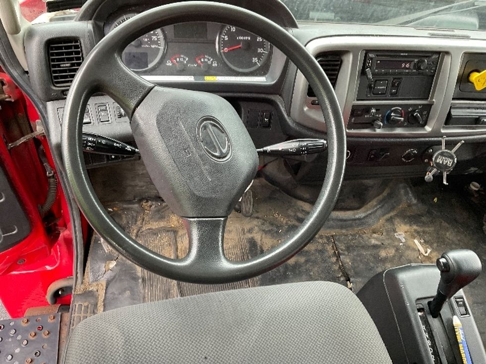 Medium Duty Box Truck-Light and Medium Duty Trucks-Hino-2019-268-Londonderry-NH-171,322\n\t\tmiles-$ 48,000 - Image 17