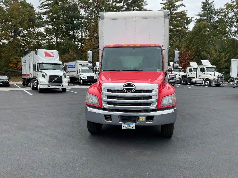 Medium Duty Box Truck-Light and Medium Duty Trucks-Hino-2019-268-Londonderry-NH-171,322\n\t\tmiles-$ 48,000 - Image 2