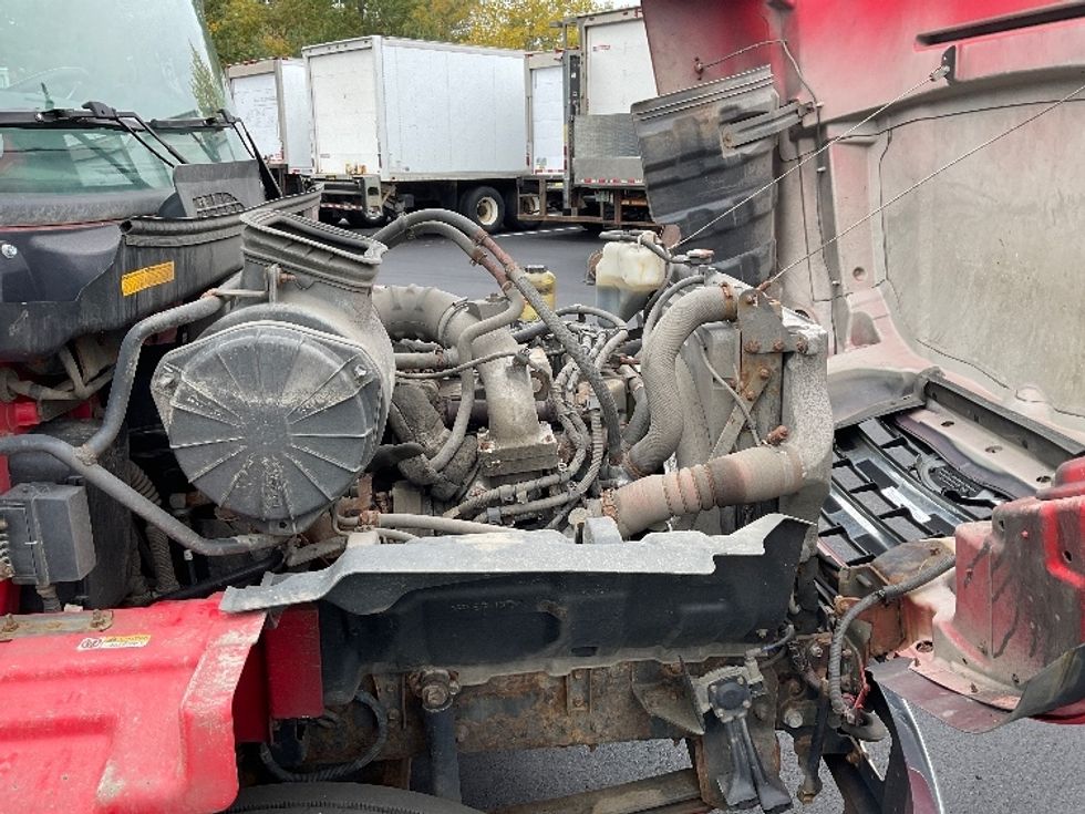 Medium Duty Box Truck-Light and Medium Duty Trucks-Hino-2019-268-Londonderry-NH-171,322\n\t\tmiles-$ 48,000 - Image 22