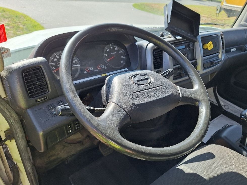 Medium Duty Box Truck-Light and Medium Duty Trucks-Hino-2019-268-Londonderry-NH-197,936\n\t\tmiles-$ 41,750 - Image 17
