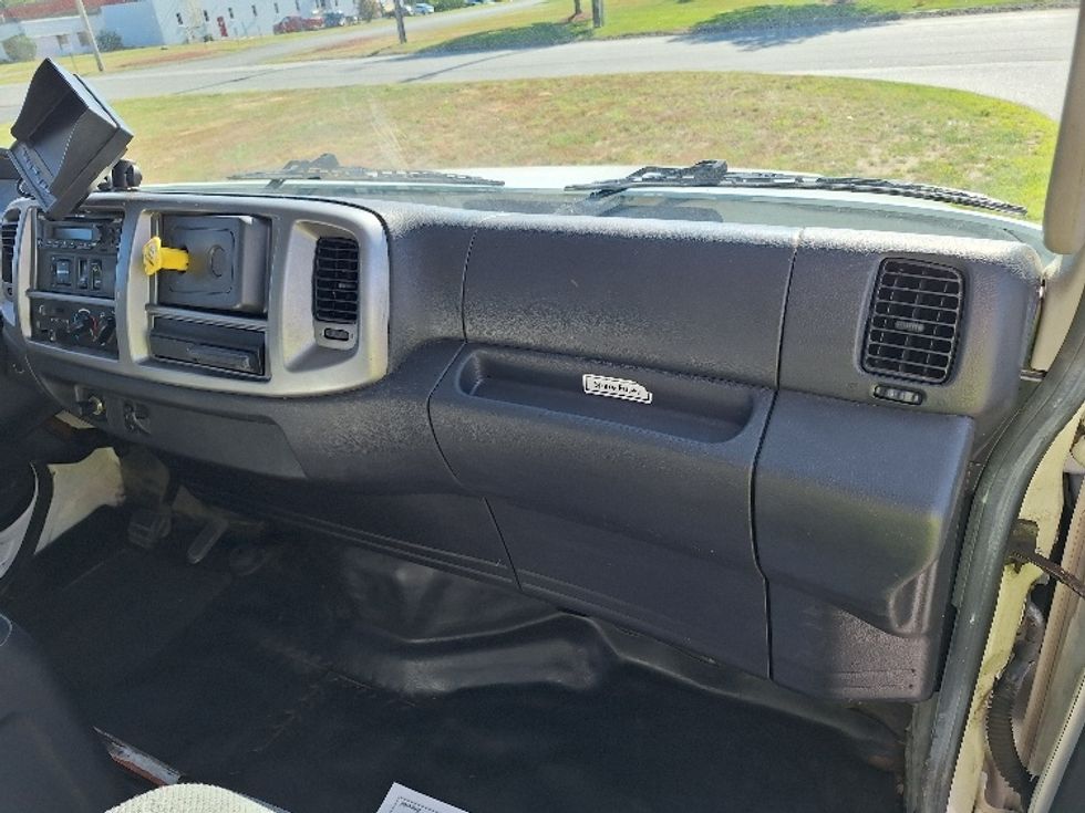 Medium Duty Box Truck-Light and Medium Duty Trucks-Hino-2019-268-Londonderry-NH-197,936\n\t\tmiles-$ 41,750 - Image 21