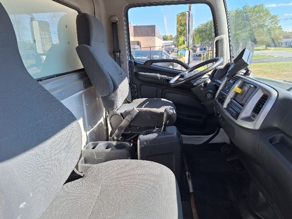 Medium Duty Box Truck-Light and Medium Duty Trucks-Hino-2019-268-Londonderry-NH-197,936\n\t\tmiles-$ 41,750 - Image 22