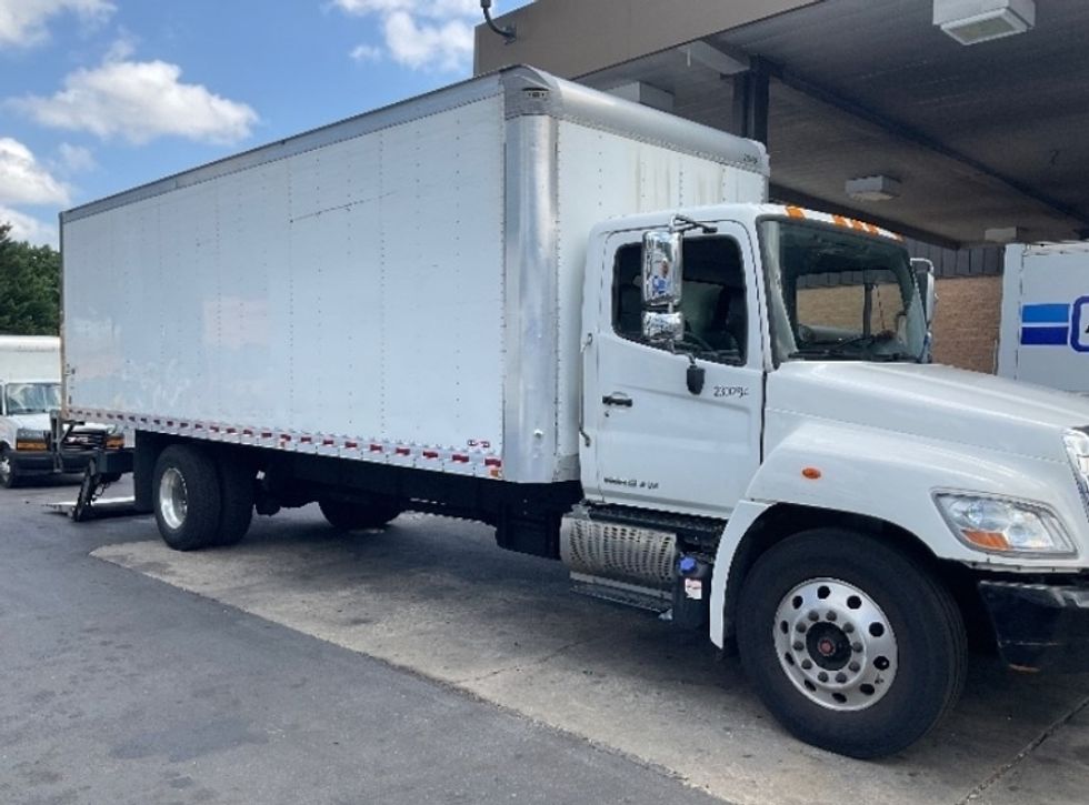 Medium Duty Box Truck-Light and Medium Duty Trucks-Hino-2019-268-Manassas-VA-216,458\n\t\tmiles-$ 43,500 - Image 12